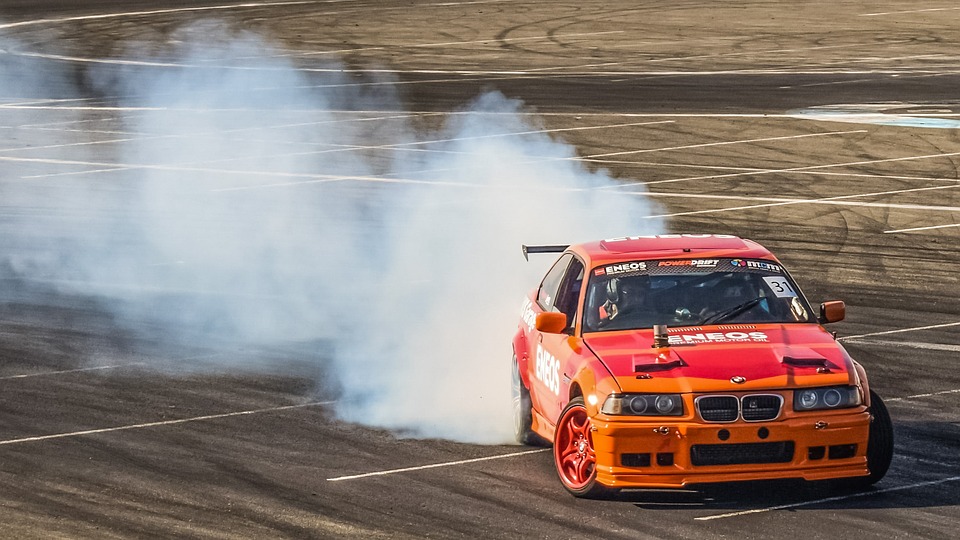 Een driftcursus: het ultieme vrijgezellenfeest!